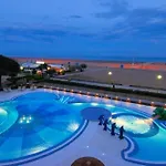 Flat With A Spacious Sunny Terrace - Beahost 比比翁