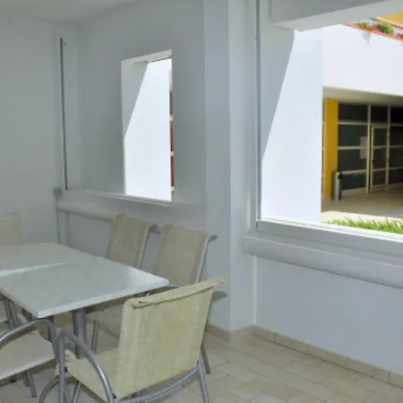 Flat With A Spacious Sunny Terrace - Beahost Apartamento *