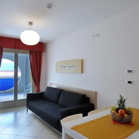 דירה Flat With A Spacious Sunny Terrace - Beahost ביביונה